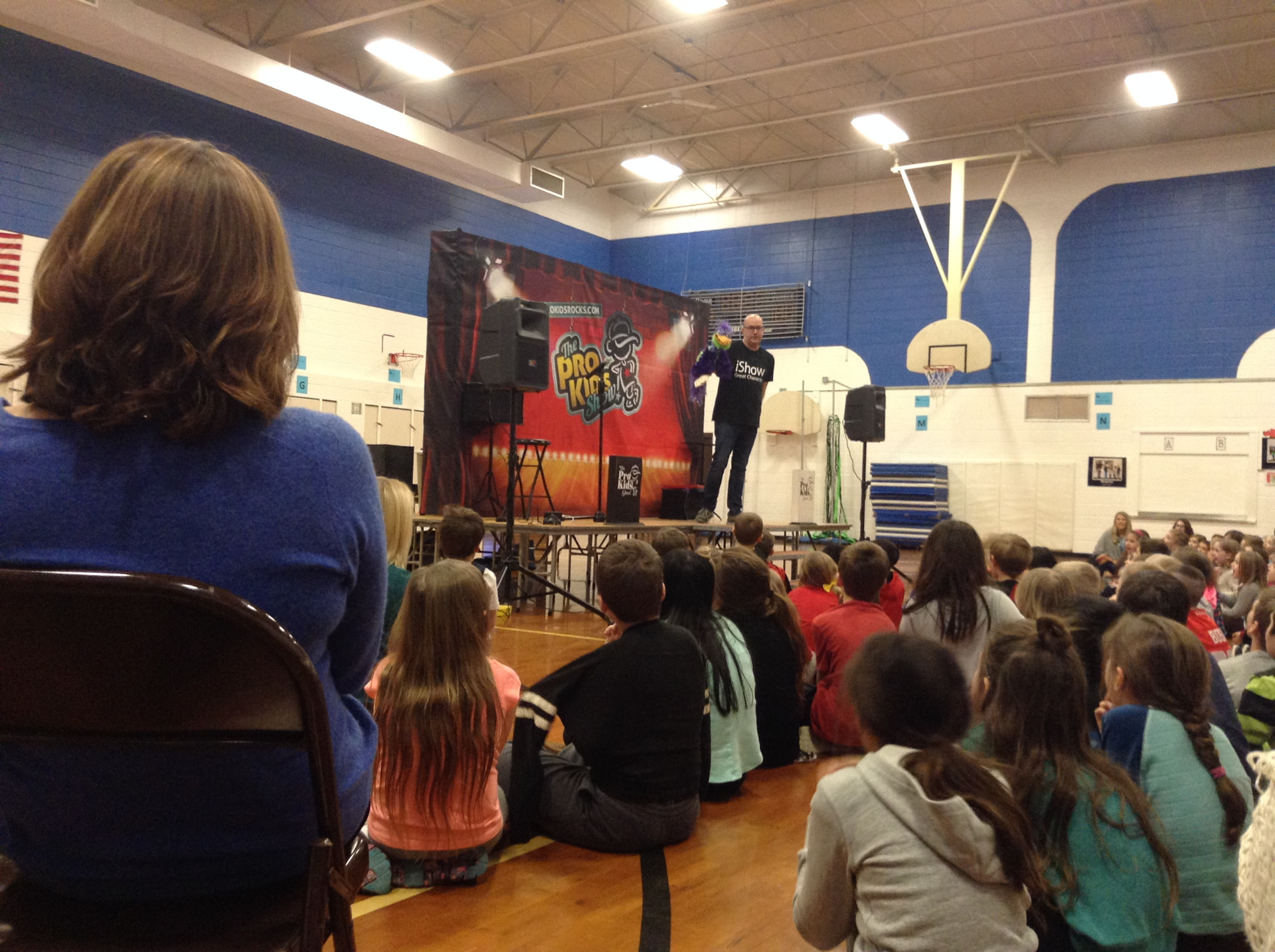 Lily Lake students watching The Pro-Kids Show assembly in 2016